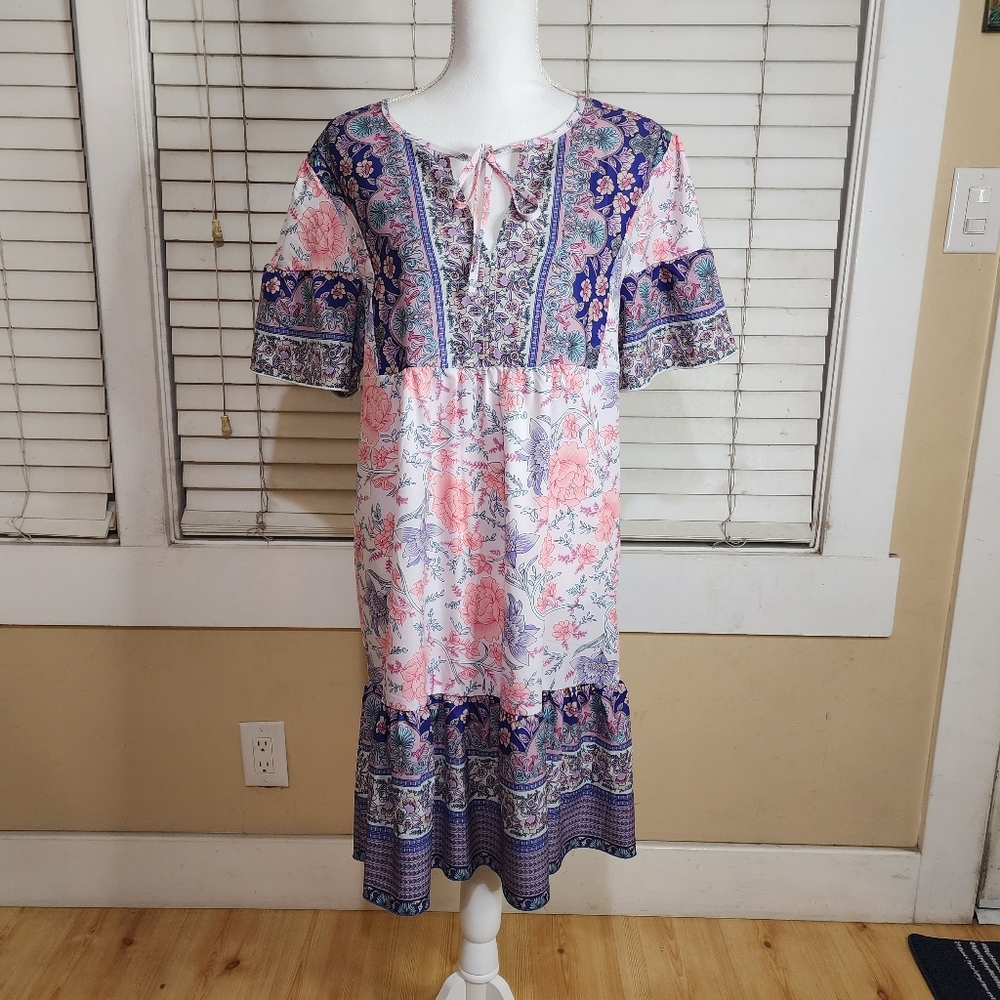 Noracora Women's Floral Shift Dress - Picture 1 of 11